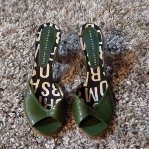 Marc by Marc Jacobs green patent leather sandals